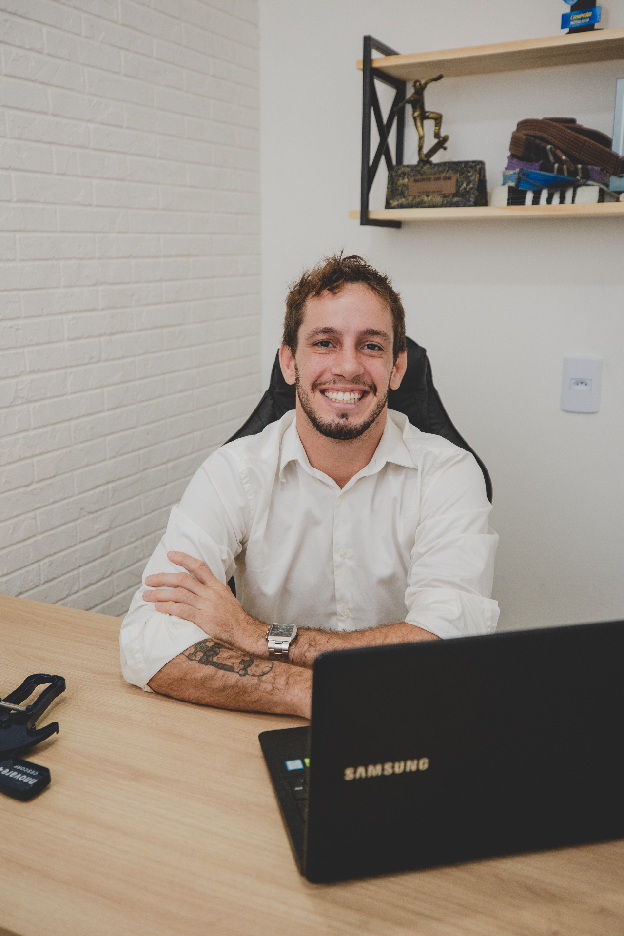 Matheus Ellery em atendimento
